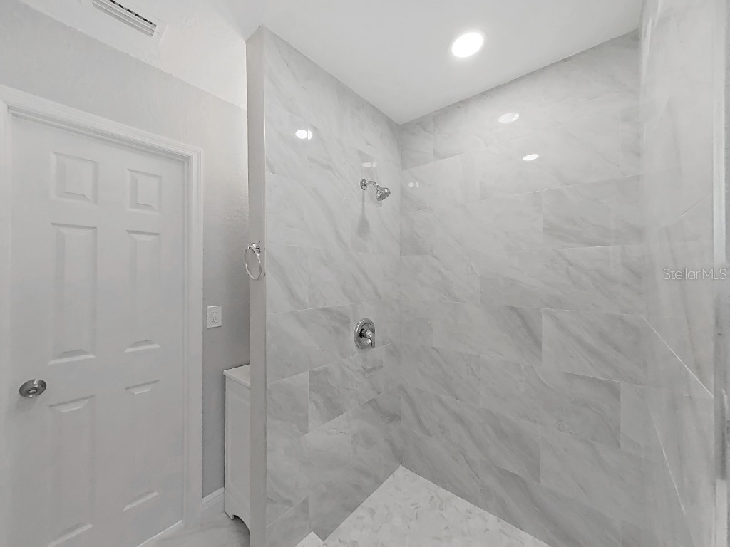 8721 N River Forest Circle Tampa FL 33604 TB8436401 image26