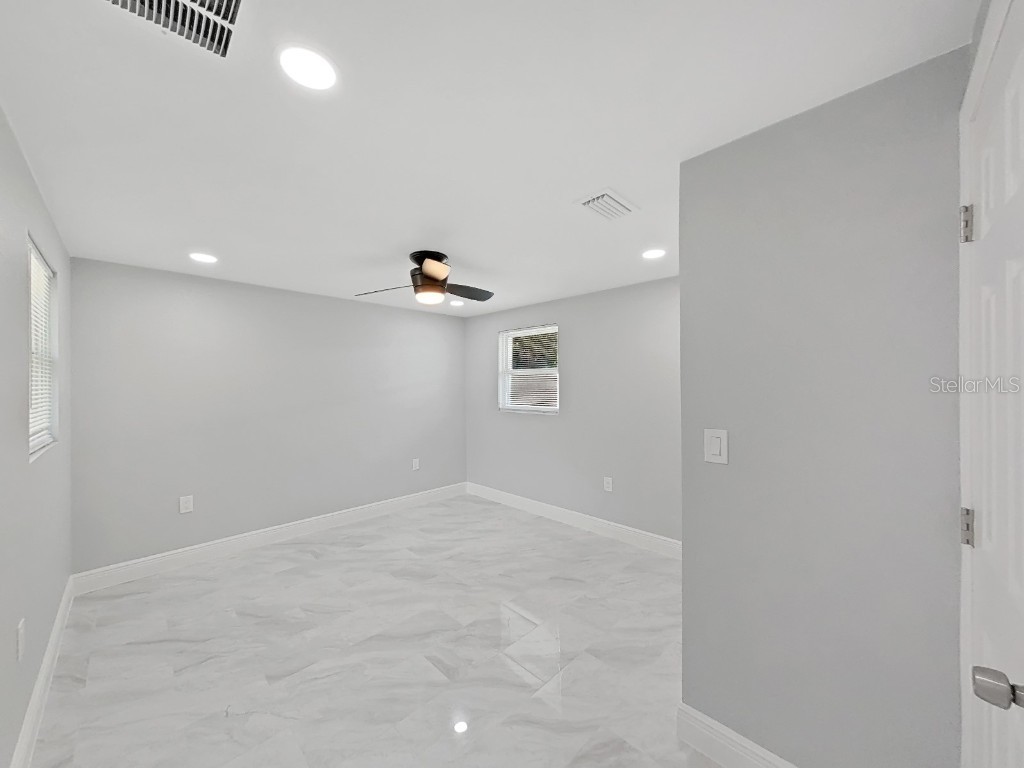 8721 N River Forest Circle Tampa FL 33604 TB8436401 image32