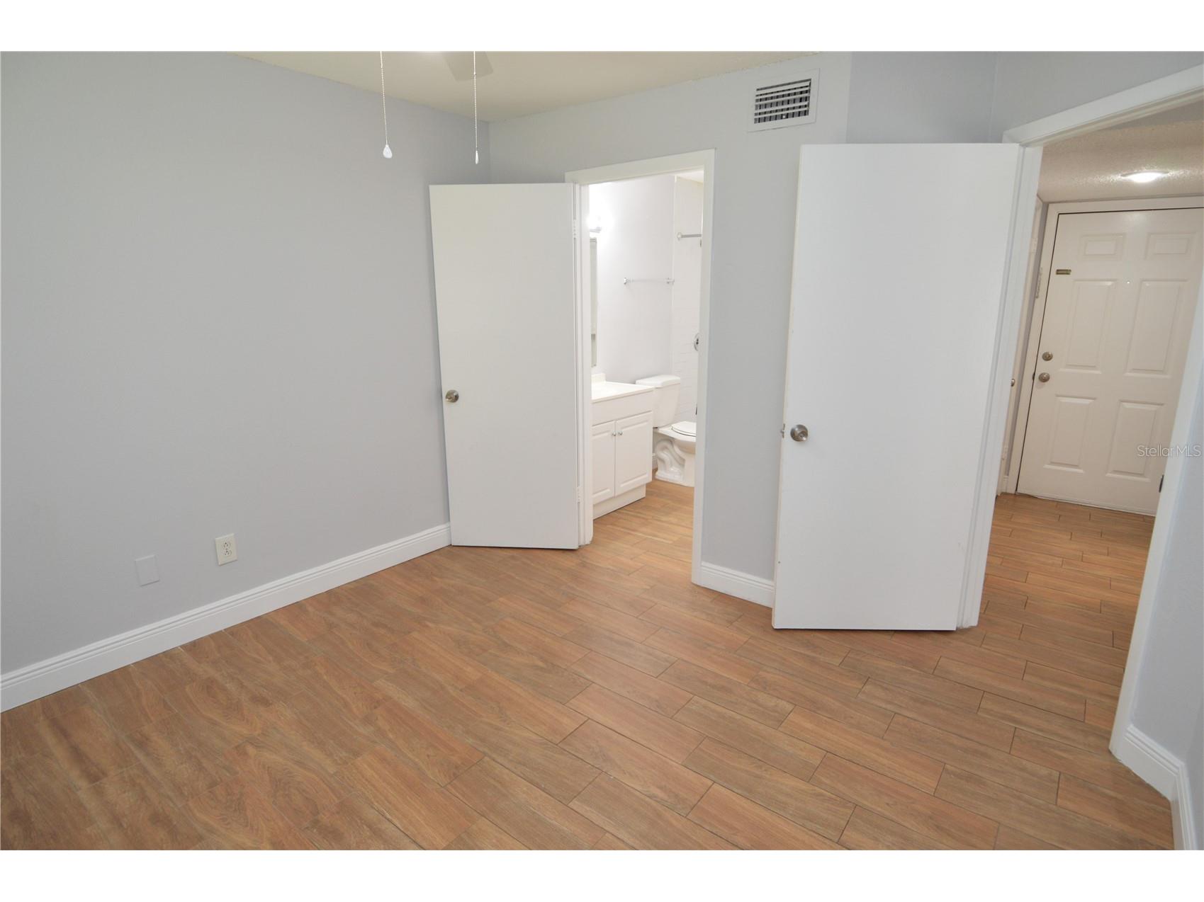 8722 Mallard Reserve Drive #102 Tampa FL 33614 TB8529464 image32