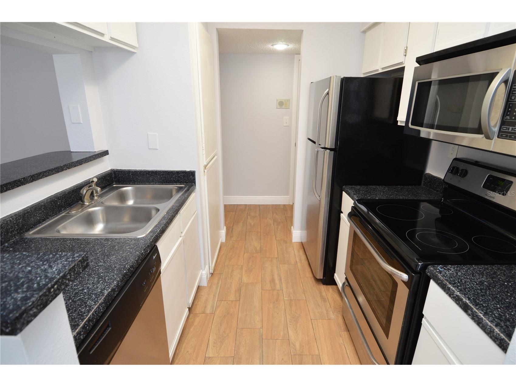 8722 Mallard Reserve Drive #102 Tampa FL 33614 TB8529464 image9