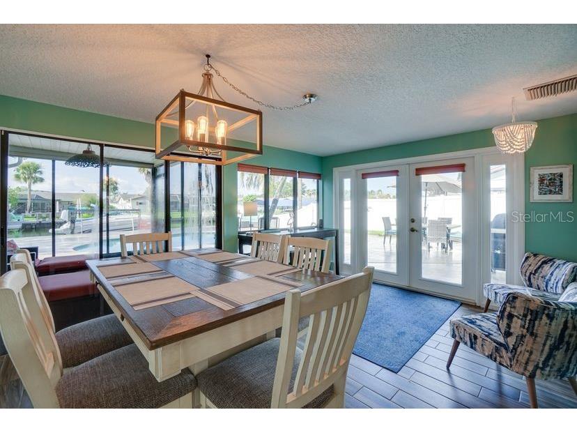 8722 Thornwood Lane Tampa FL 33615 TB8383405 image19