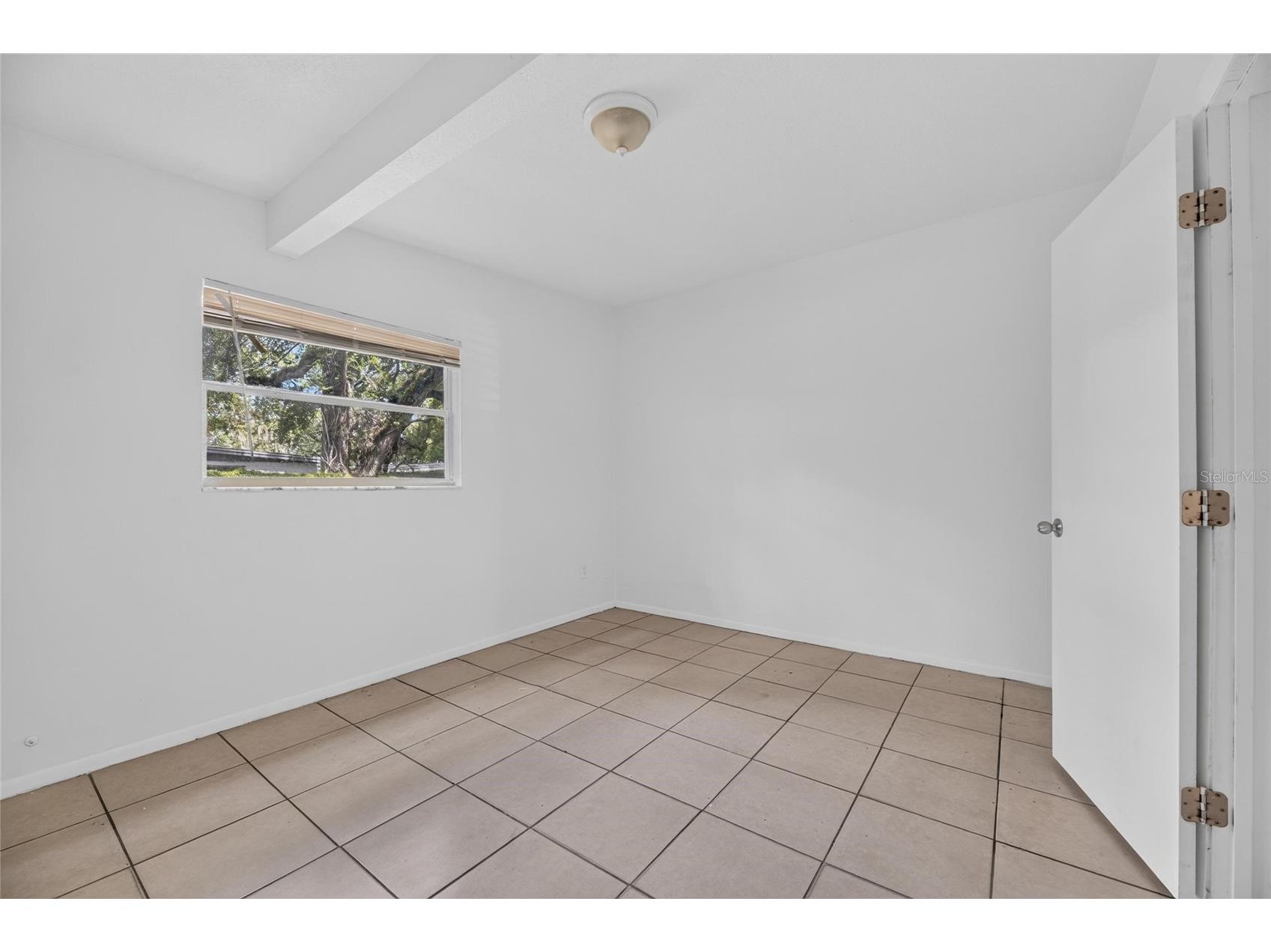 8723 & 8724 N 48th Street Tampa FL 33617 TB8523844 image17