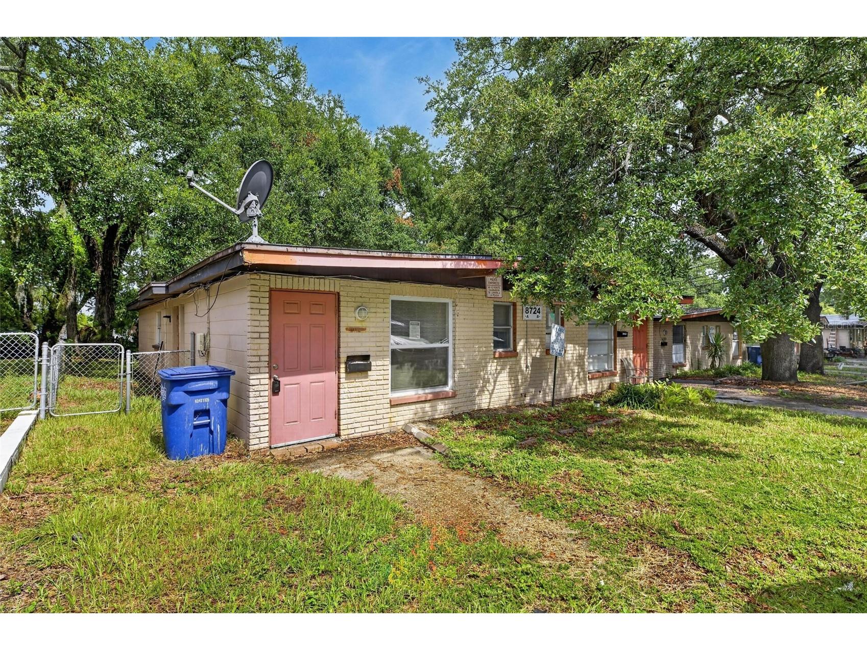 8723 & 8724 N 48th Street Tampa FL 33617 TB8523844 image2