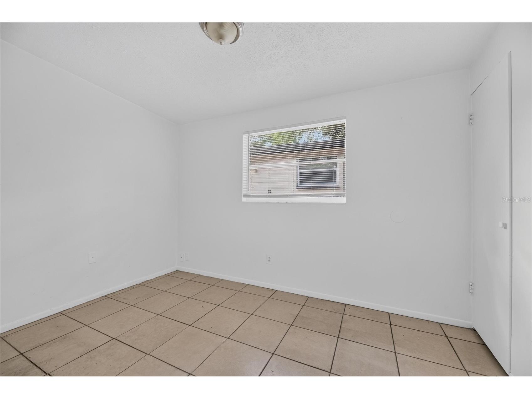 8723 & 8724 N 48th Street Tampa FL 33617 TB8523844 image22