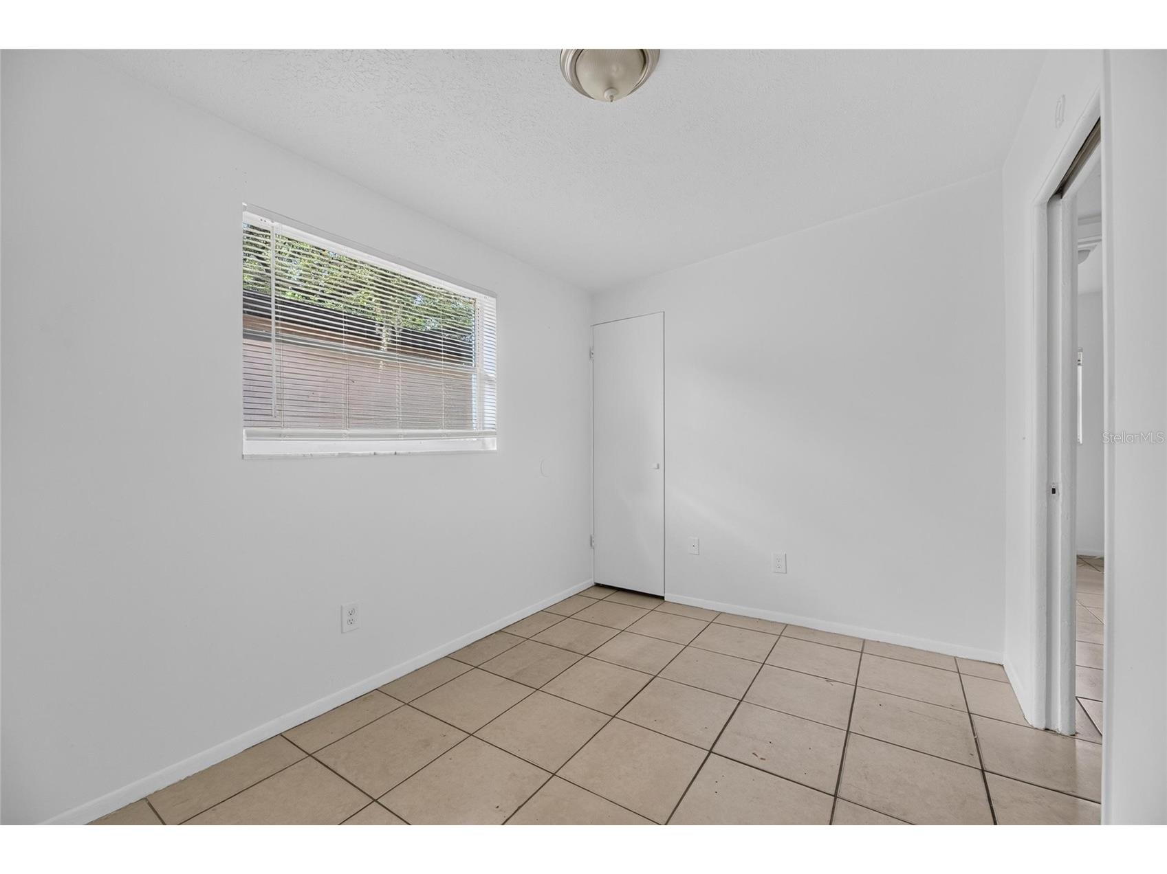 8723 & 8724 N 48th Street Tampa FL 33617 TB8523844 image23