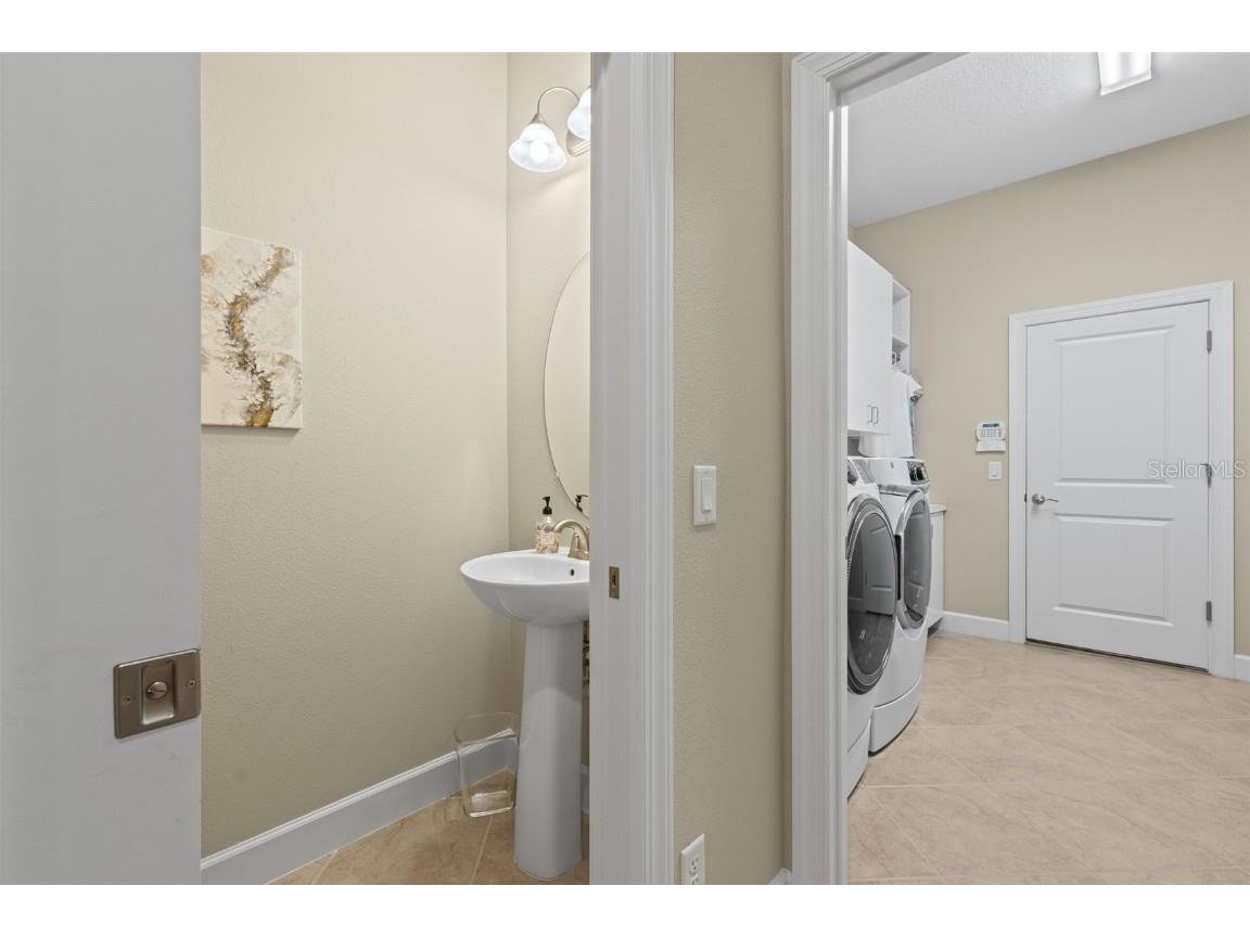 8725 Amaretto Avenue Sarasota FL 34238 A4667771 image18