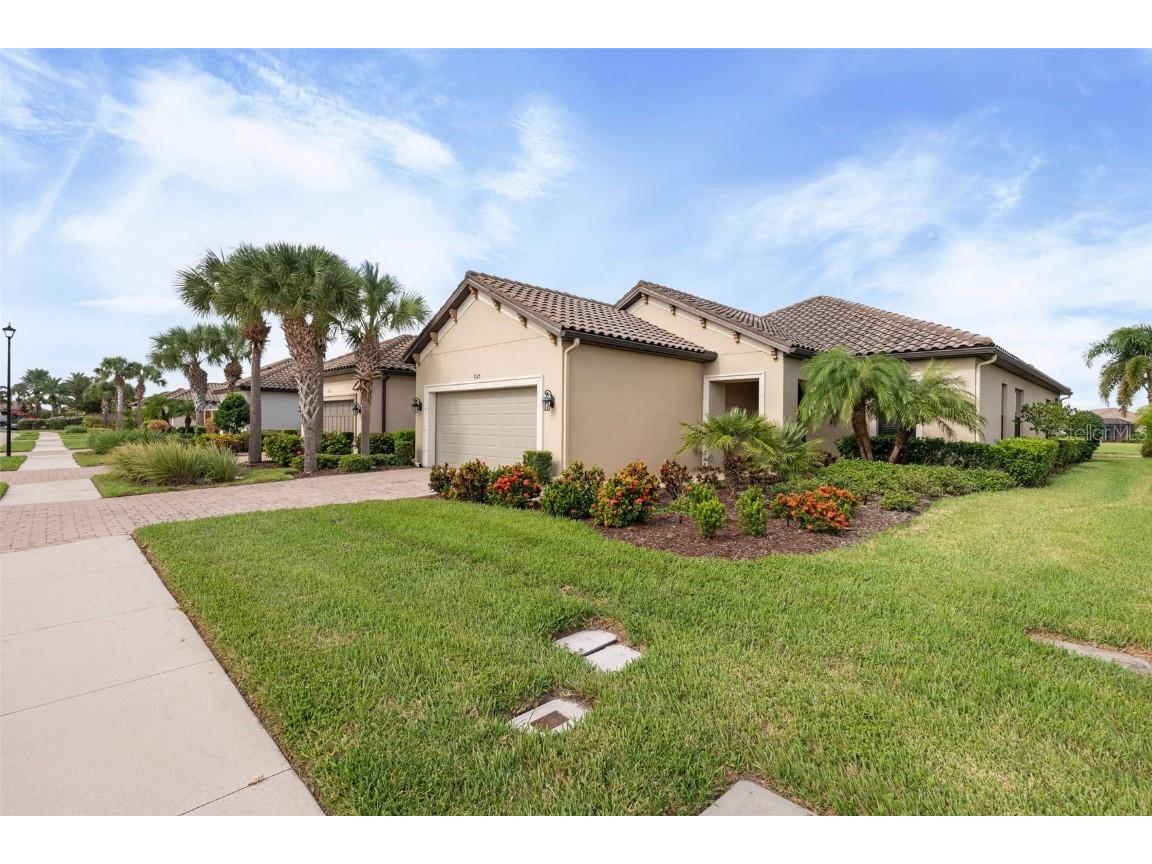 8725 Amaretto Avenue Sarasota FL 34238 A4667771 image3