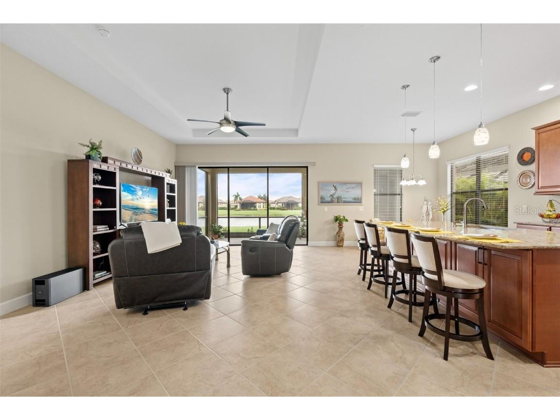 8725 Amaretto Avenue Sarasota FL 34238 A4667771 image36