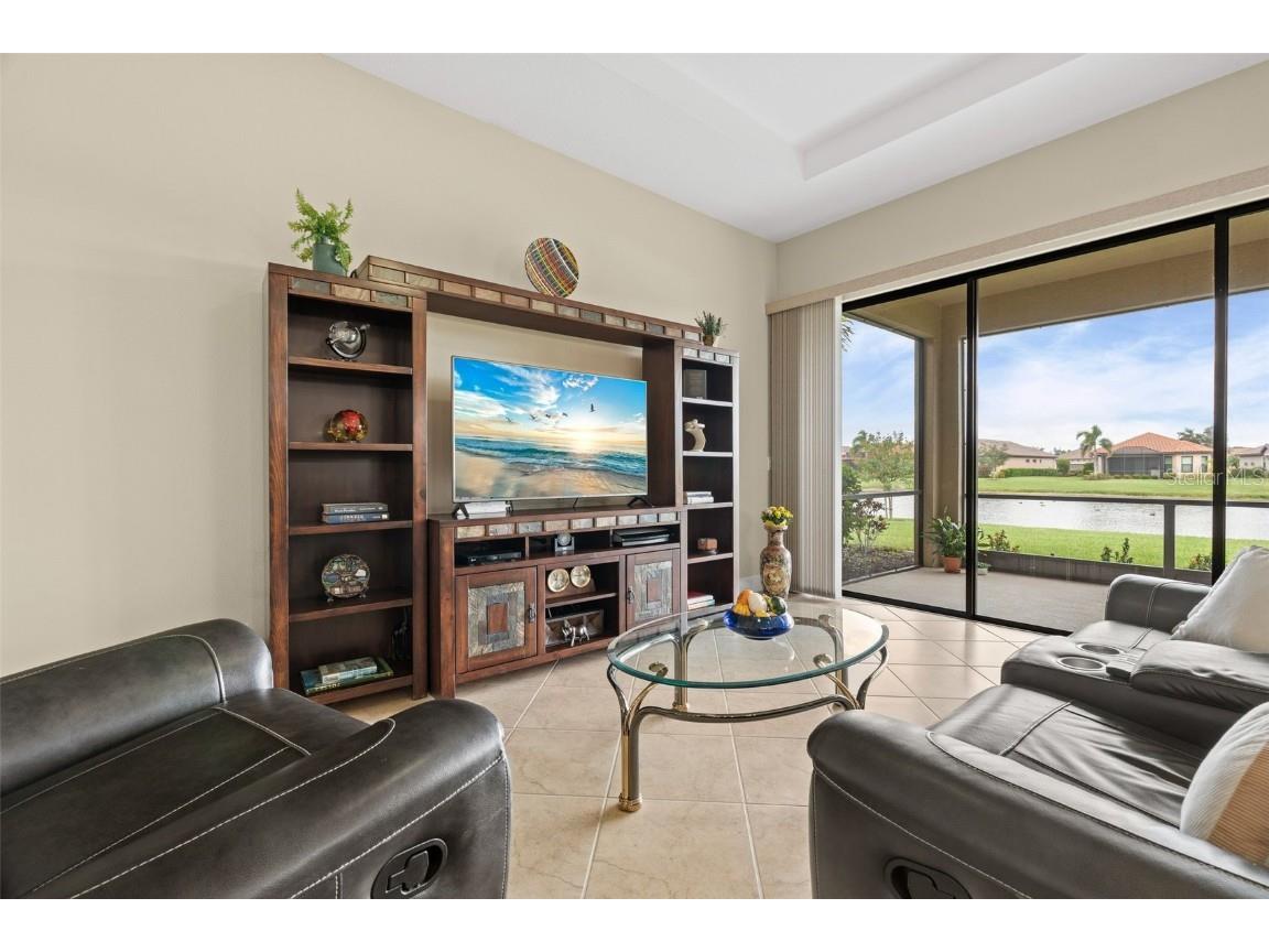 8725 Amaretto Avenue Sarasota FL 34238 A4667771 image38