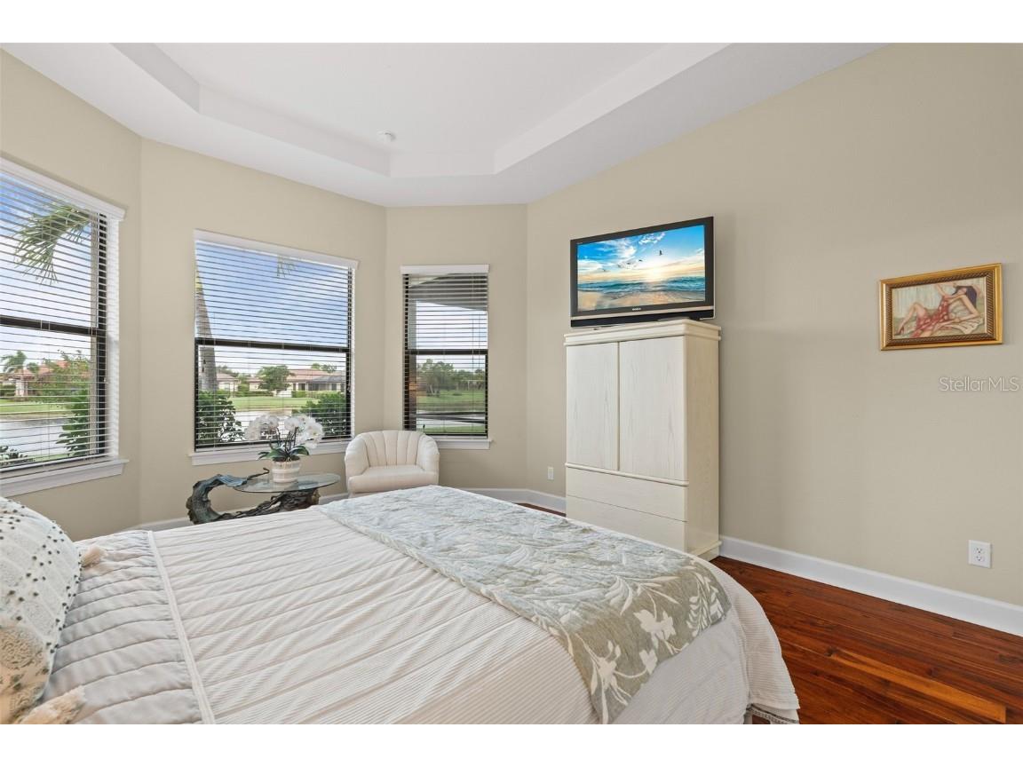 8725 Amaretto Avenue Sarasota FL 34238 A4667771 image41