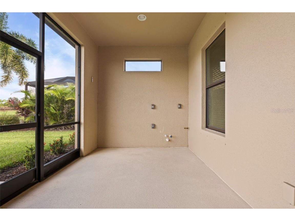 8725 Amaretto Avenue Sarasota FL 34238 A4667771 image50