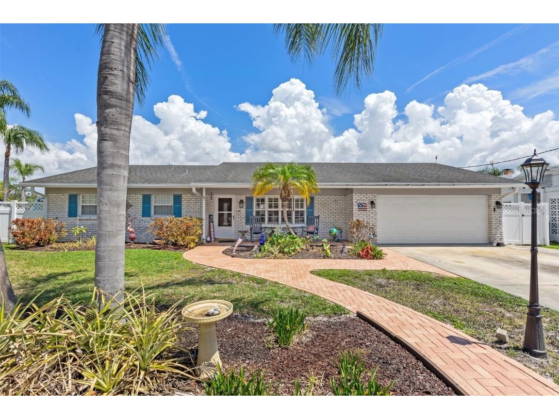 8725 Hickorywood Lane Tampa FL 33615 - BAY CREST PARK T3451025 image1