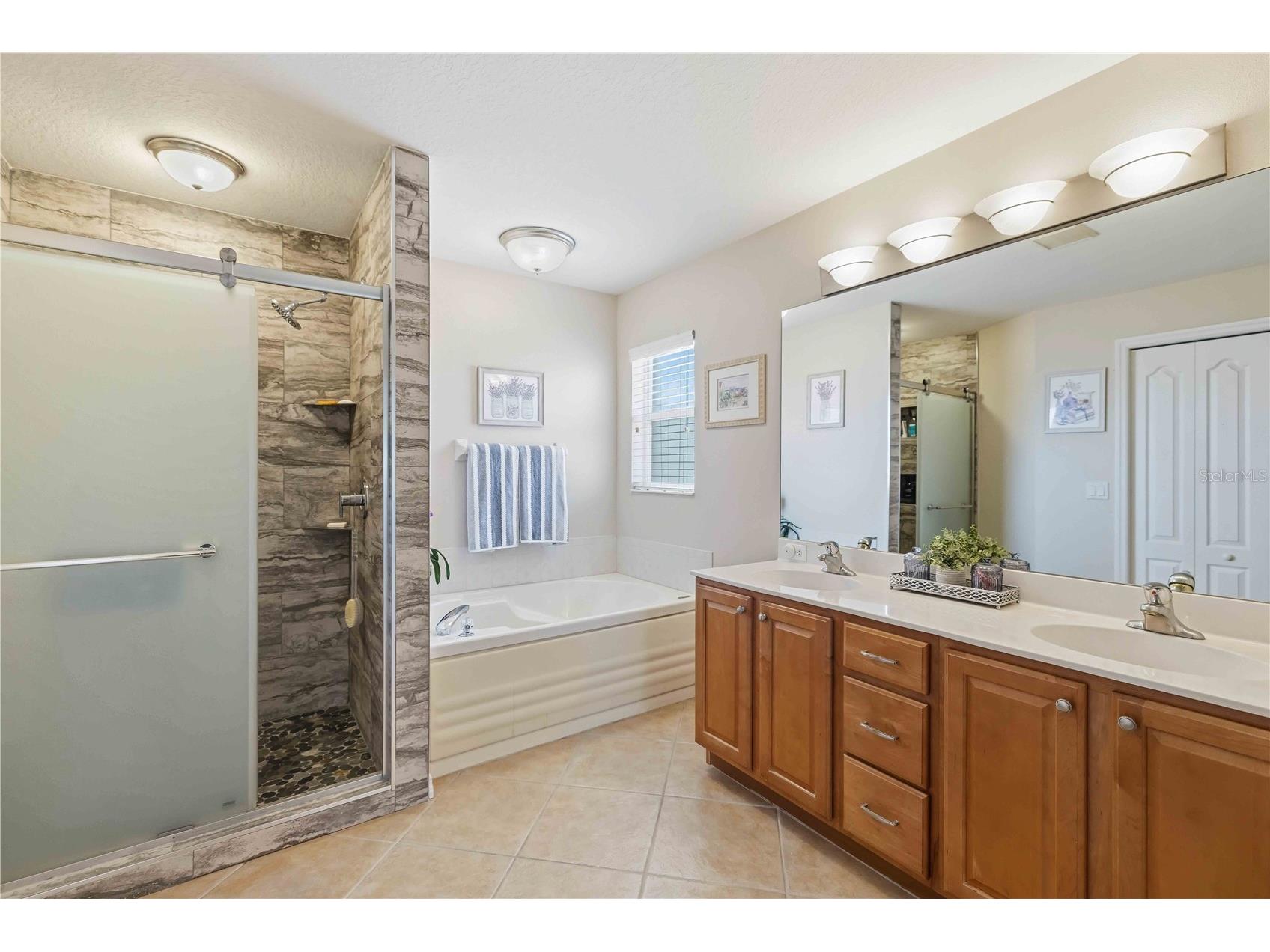 8725 Stone Harbour Loop Bradenton FL 34212 A4684657 image34