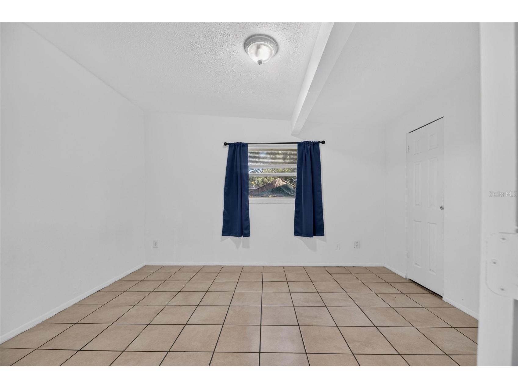 8726 & 8728 N 48th Street Tampa FL 33617 TB8523851 image15