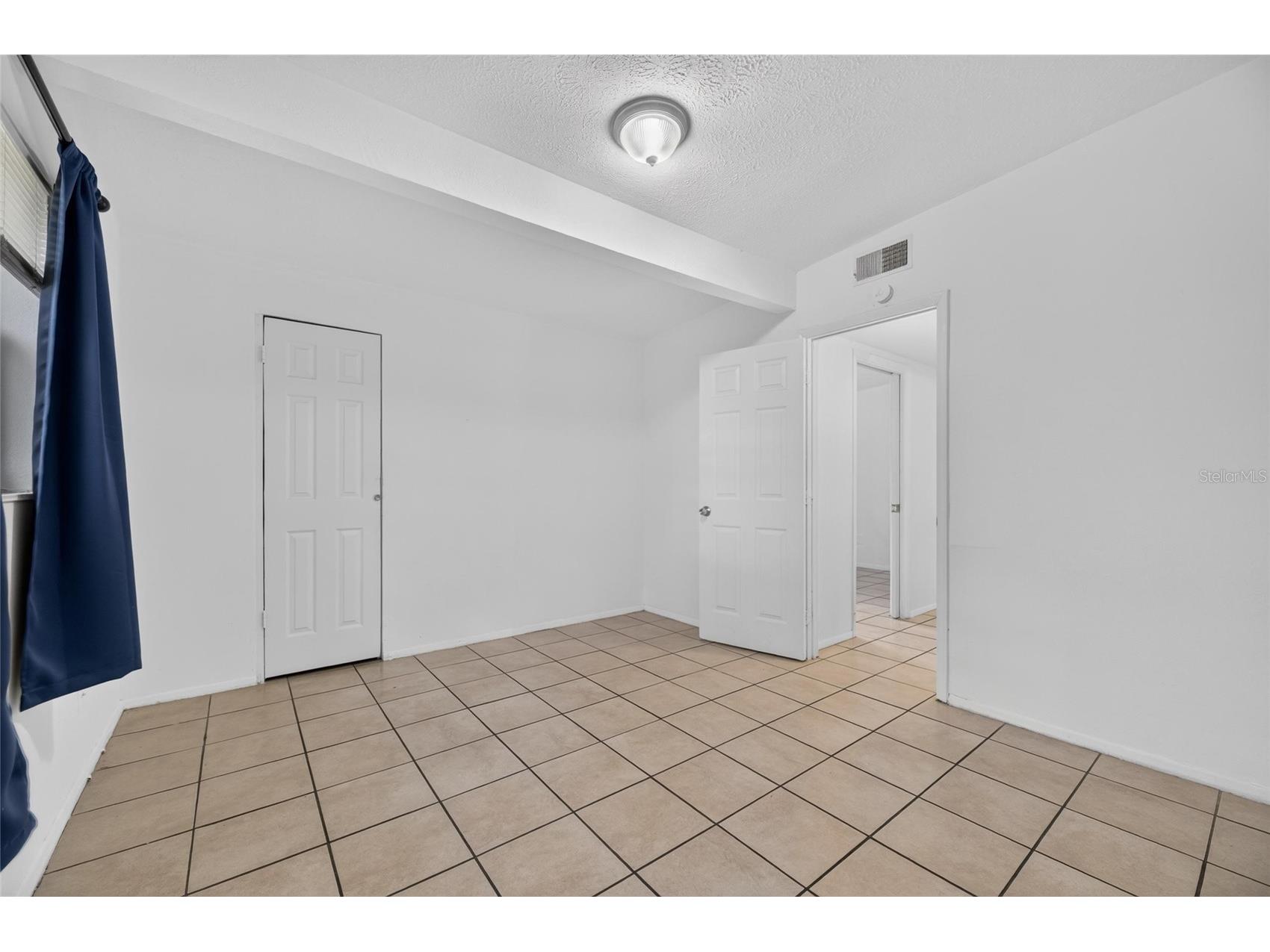 8726 & 8728 N 48th Street Tampa FL 33617 TB8523851 image17