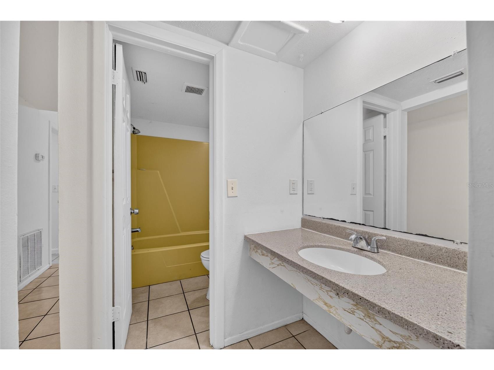 8726 & 8728 N 48th Street Tampa FL 33617 TB8523851 image22