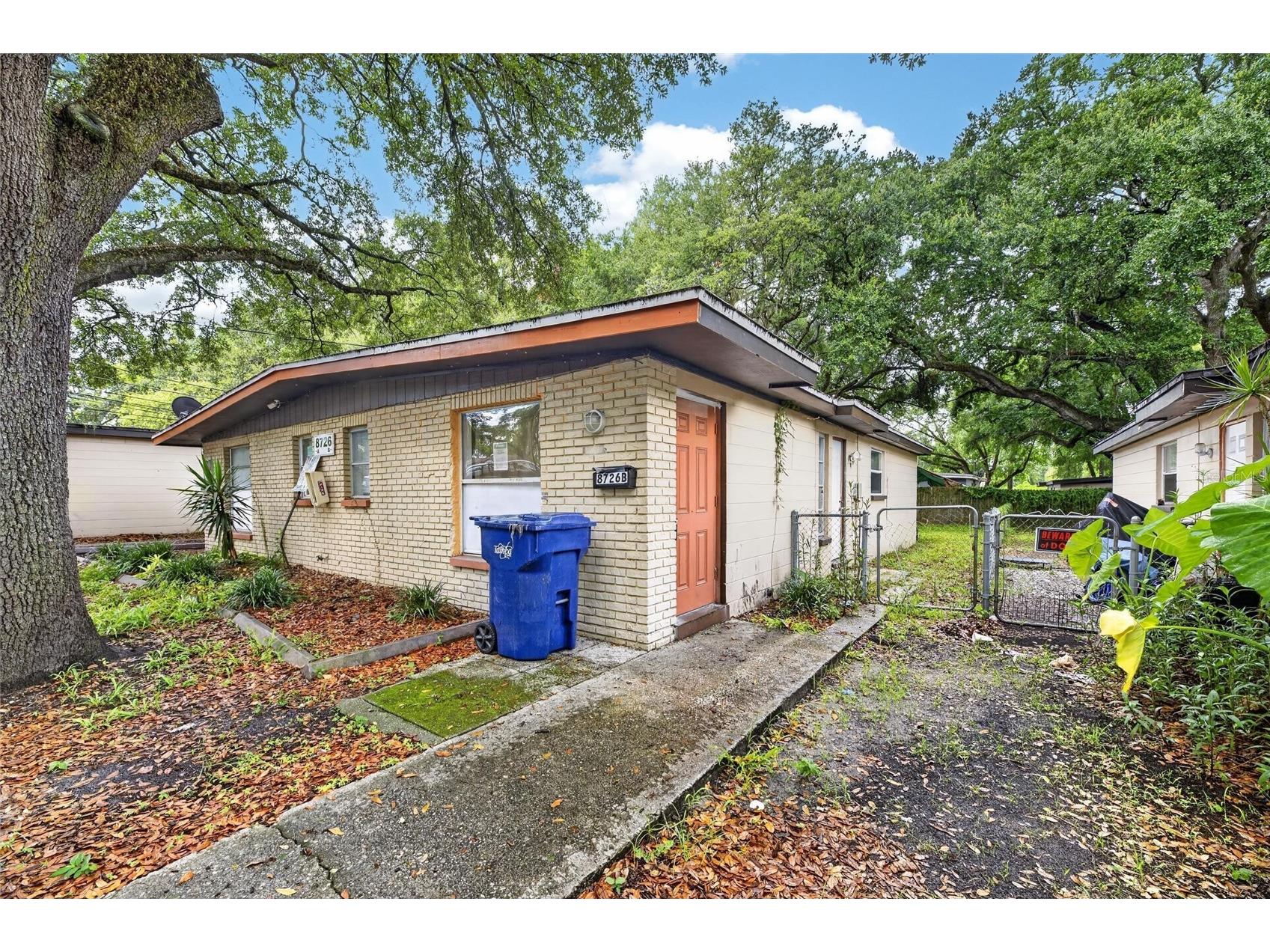 8726 & 8728 N 48th Street Tampa FL 33617 TB8523851 image3