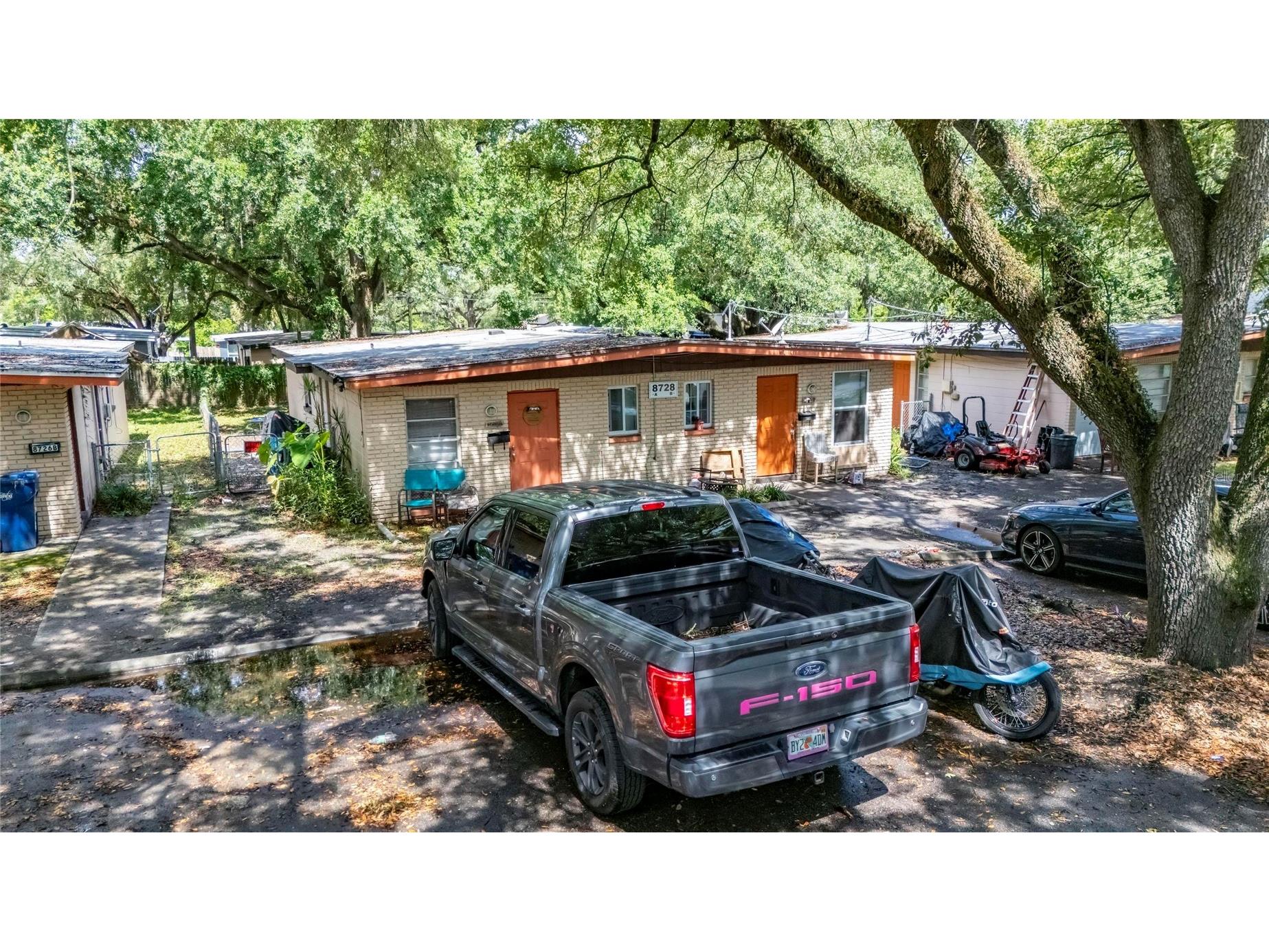 8726 & 8728 N 48th Street Tampa FL 33617 TB8523851 image32
