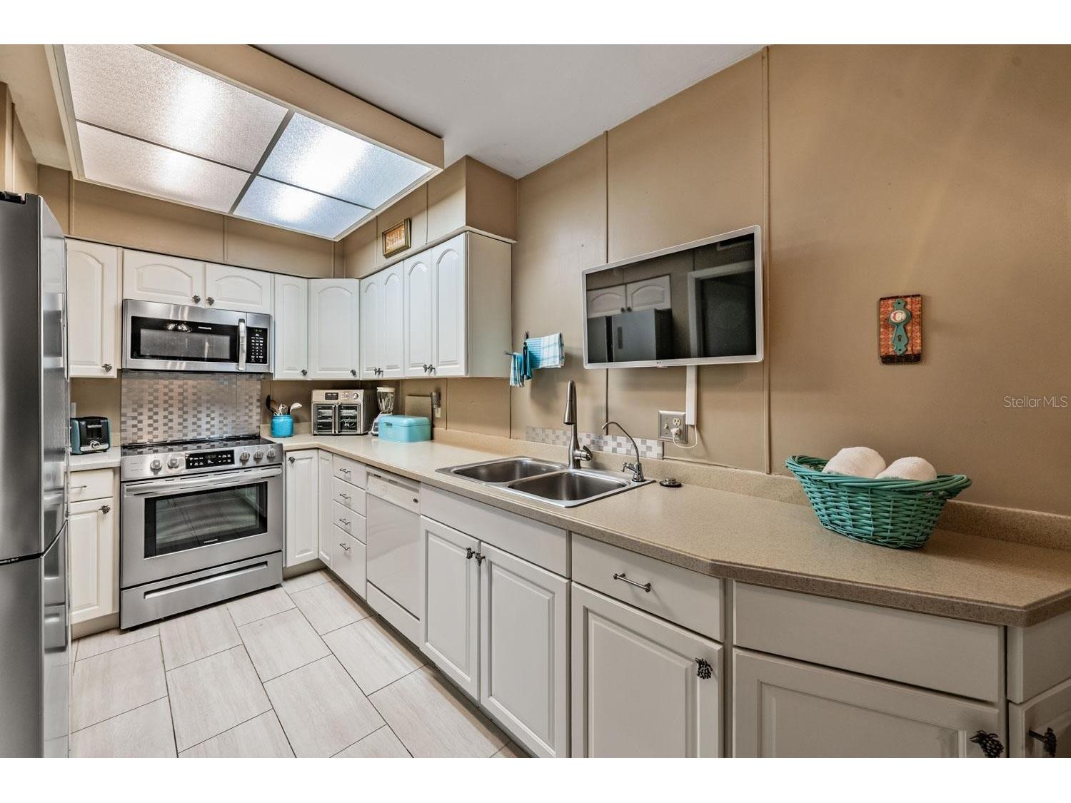 8727 Bardmoor Place #101 Seminole FL 33777 TB8508203 image12