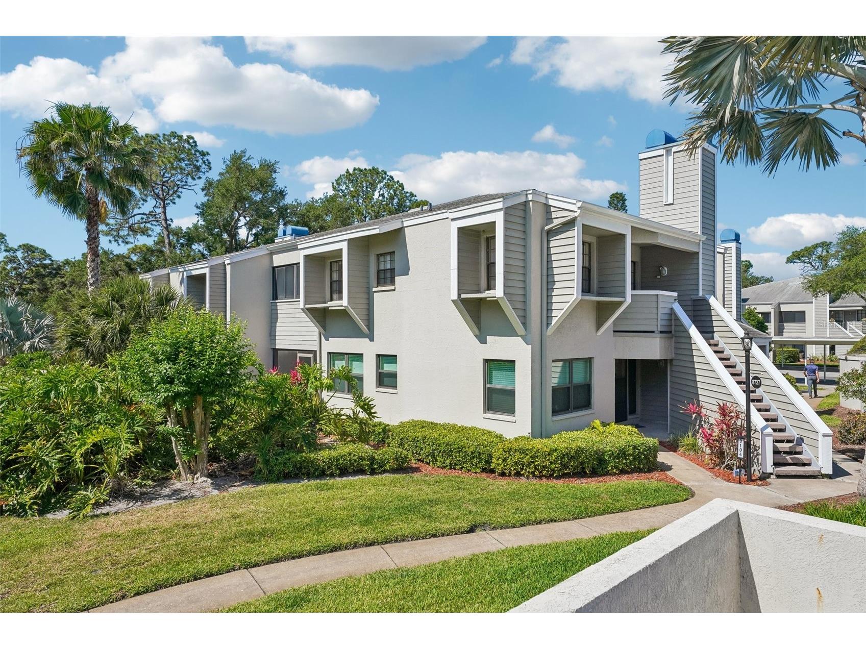 8727 Bardmoor Place #204 Seminole FL 33777 TB8502044 image1