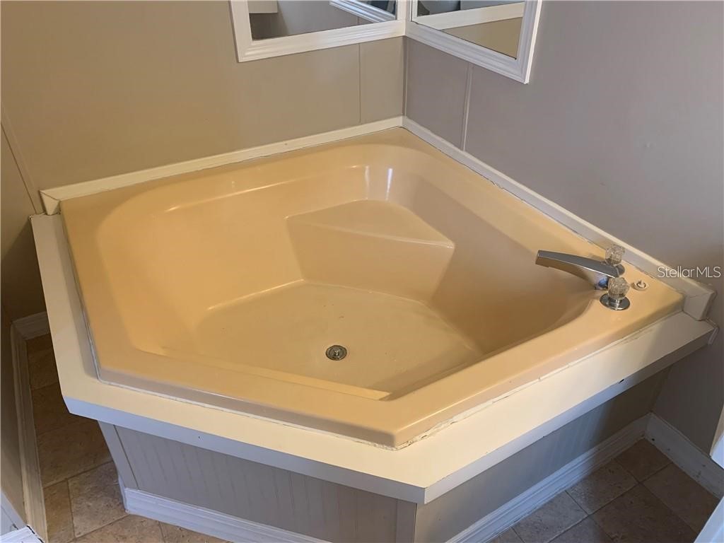 8731 Lithia Pinecrest Road Lithia FL 33547 TB8494845 image9