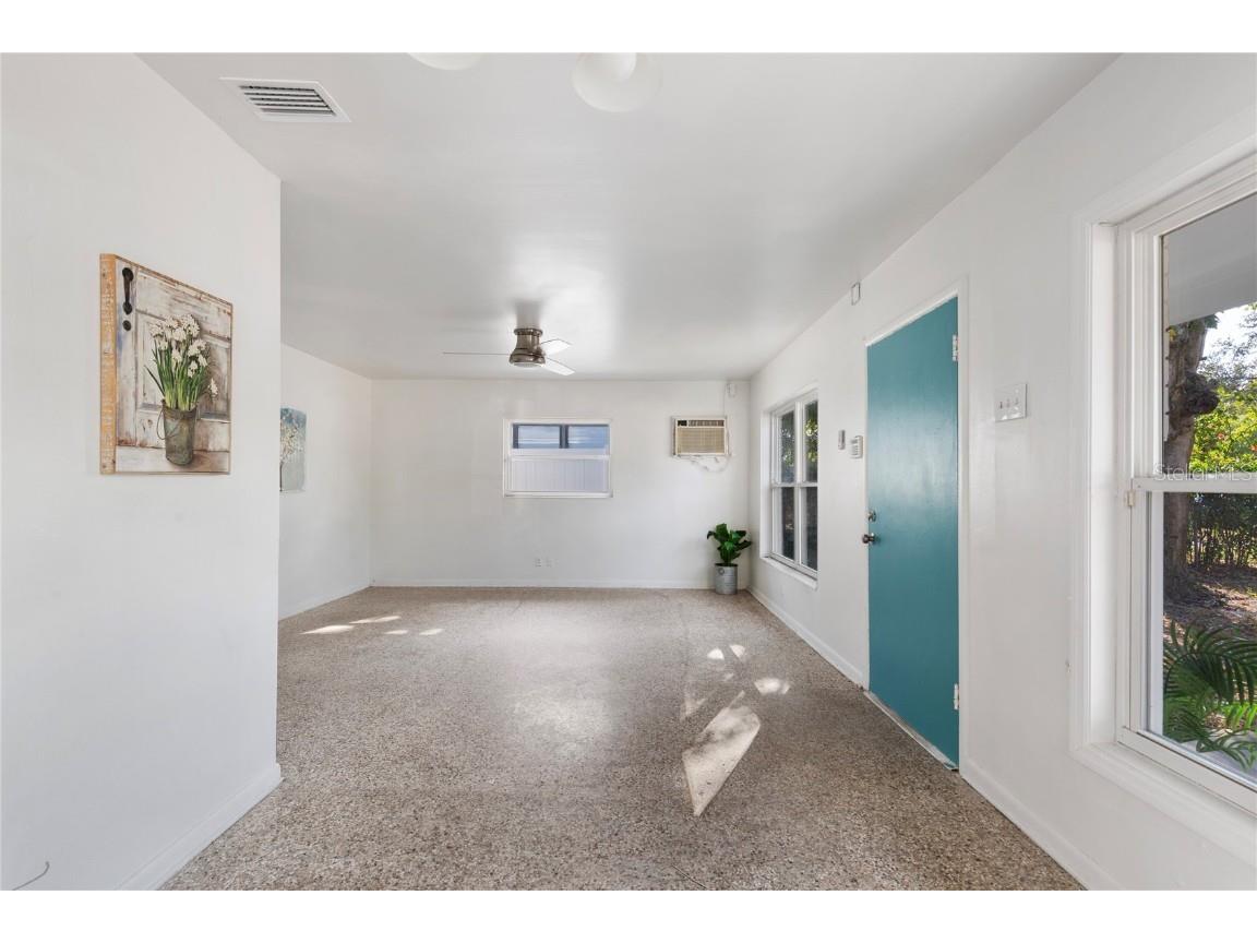 8731 N 27th Street Tampa FL 33604 TB8453994 image10