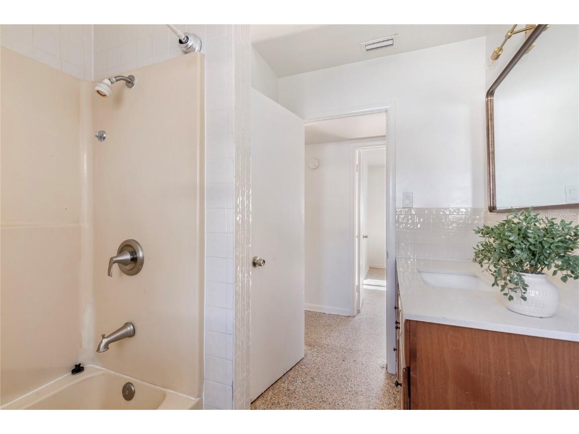 8731 N 27th Street Tampa FL 33604 TB8453994 image20