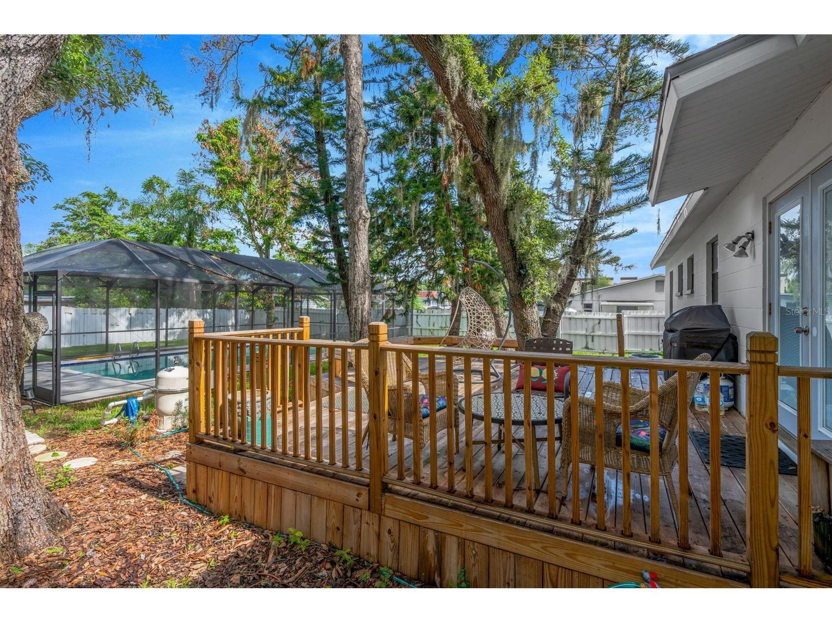 8732 Overlook Drive Tampa FL 33617 O6413812 image12