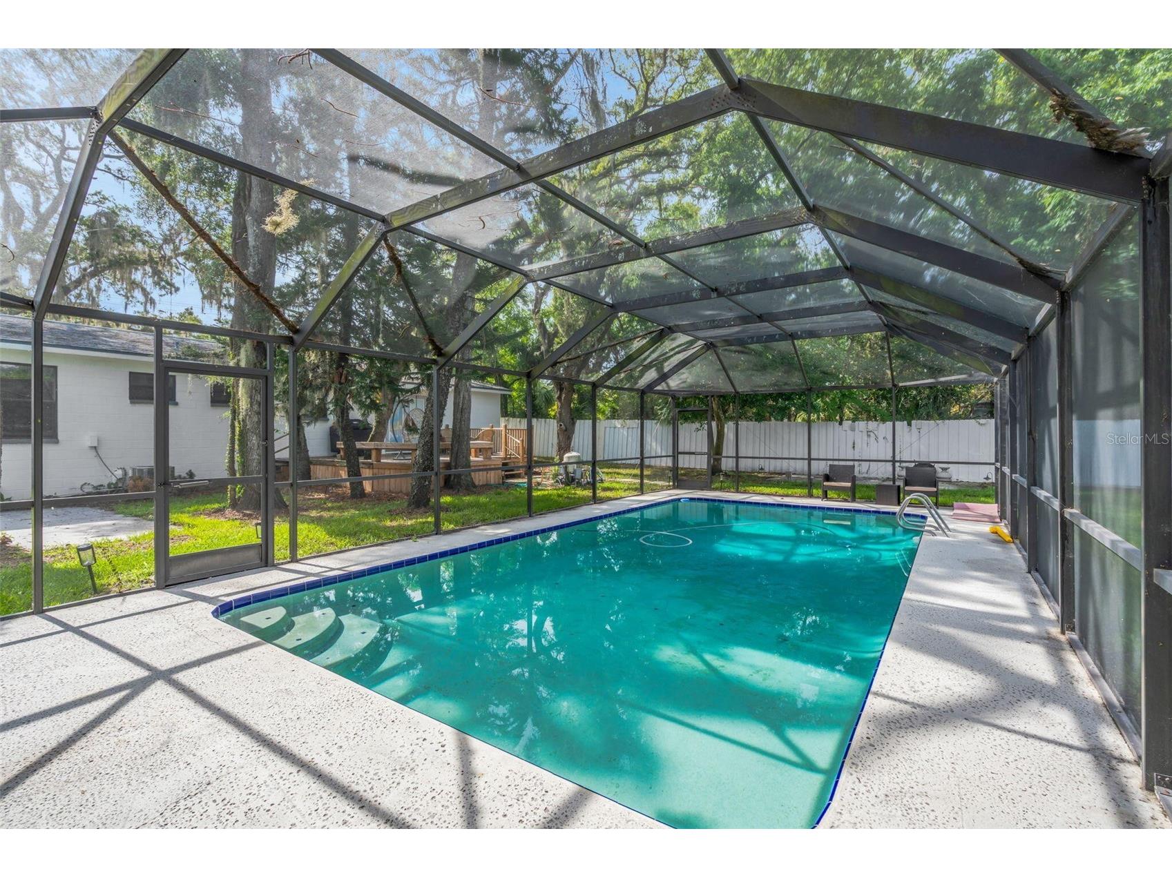 8732 Overlook Drive Tampa FL 33617 O6413812 image13