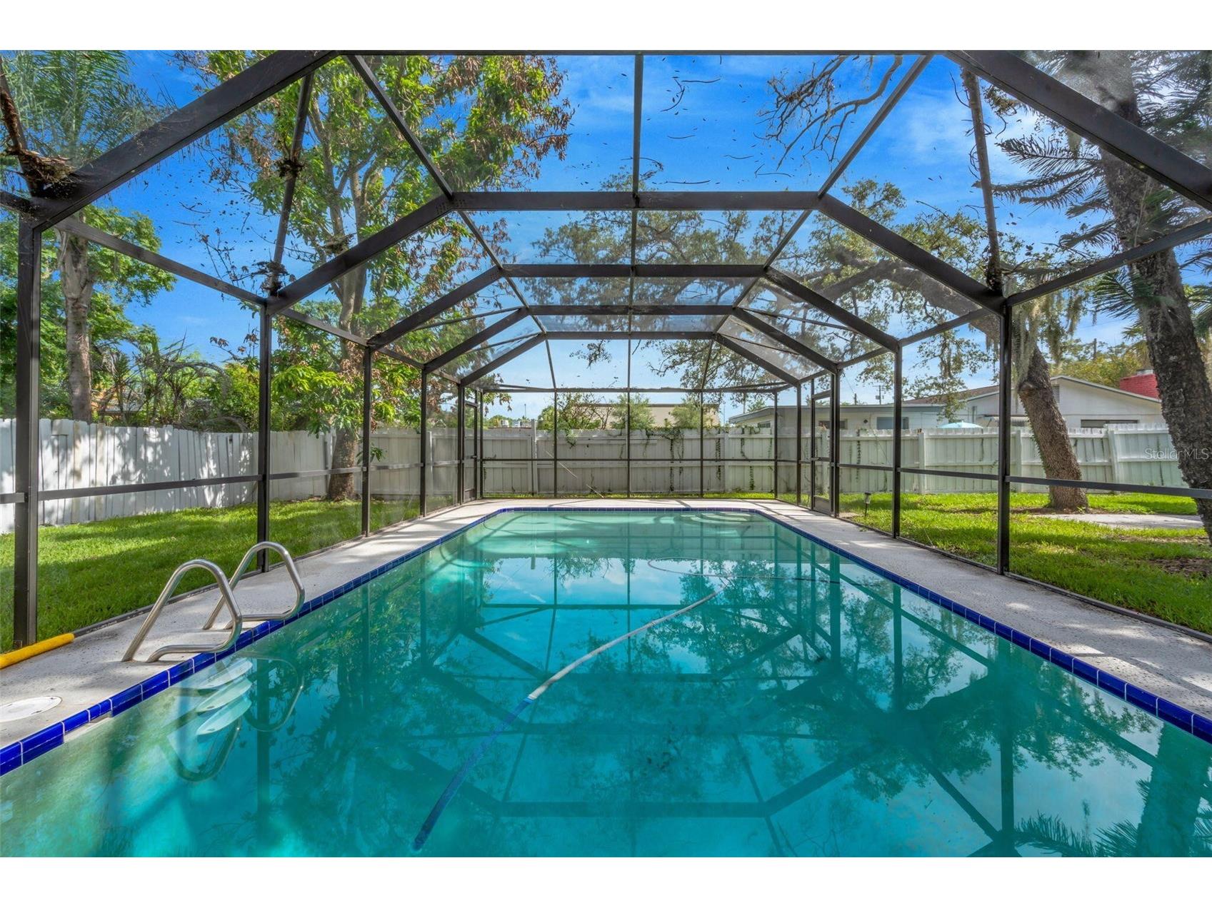 8732 Overlook Drive Tampa FL 33617 O6413812 image14