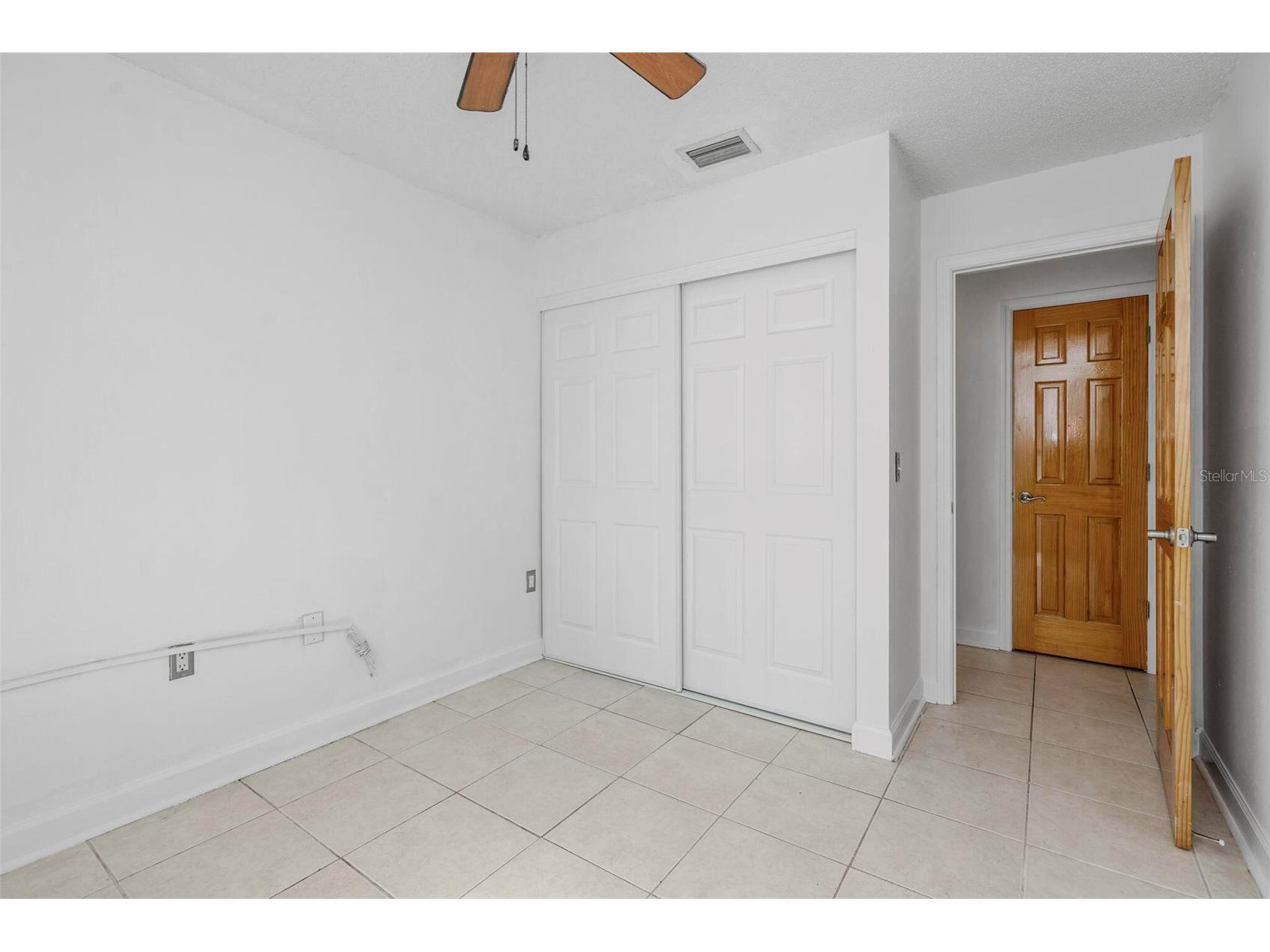 8732 Overlook Drive Tampa FL 33617 O6413812 image27
