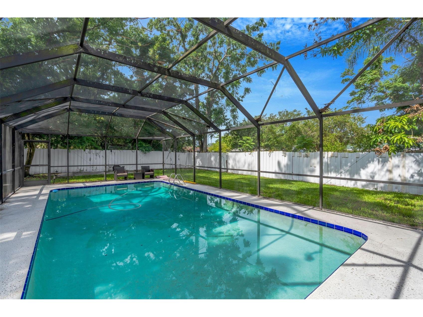 8732 Overlook Drive Tampa FL 33617 O6413812 image3