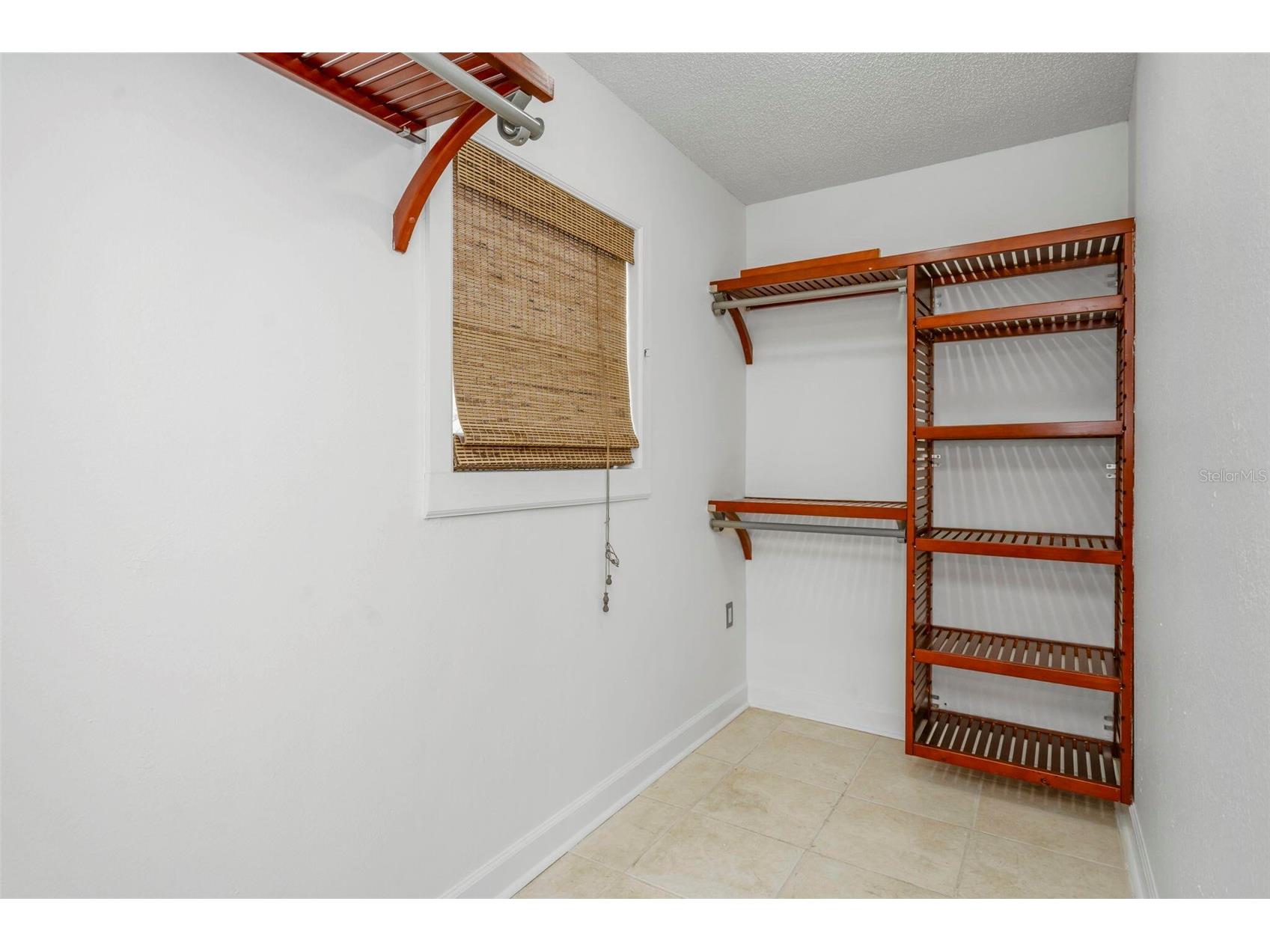 8732 Overlook Drive Tampa FL 33617 O6413812 image32