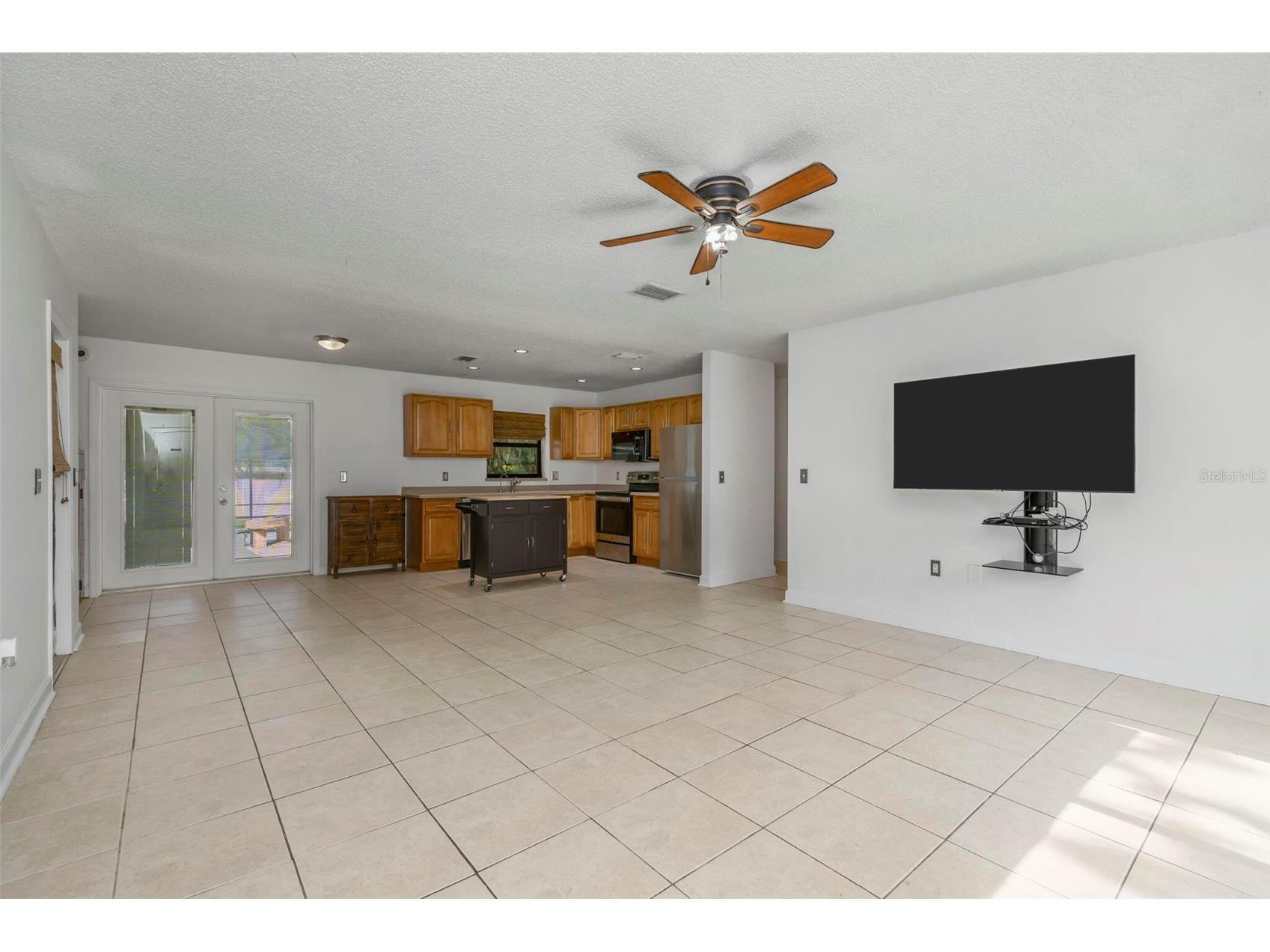 8732 Overlook Drive Tampa FL 33617 O6413812 image4