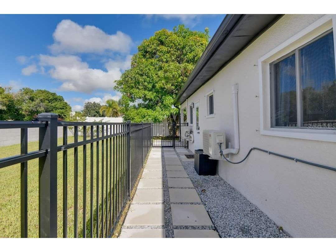 8734 Osage Drive Tampa FL 33634 TB8442575 image11