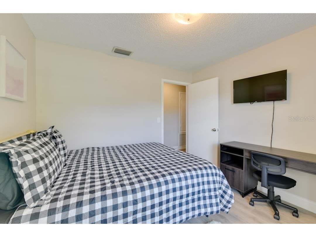 8734 Osage Drive Tampa FL 33634 TB8442575 image30