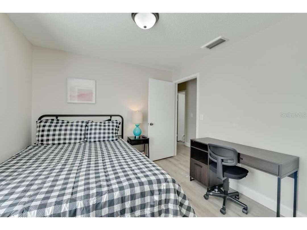 8734 Osage Drive Tampa FL 33634 TB8442575 image32