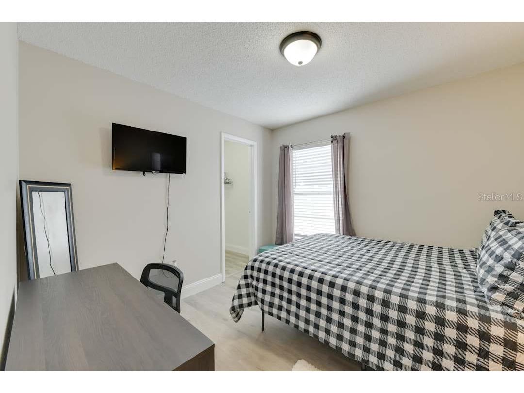 8734 Osage Drive Tampa FL 33634 TB8442575 image45