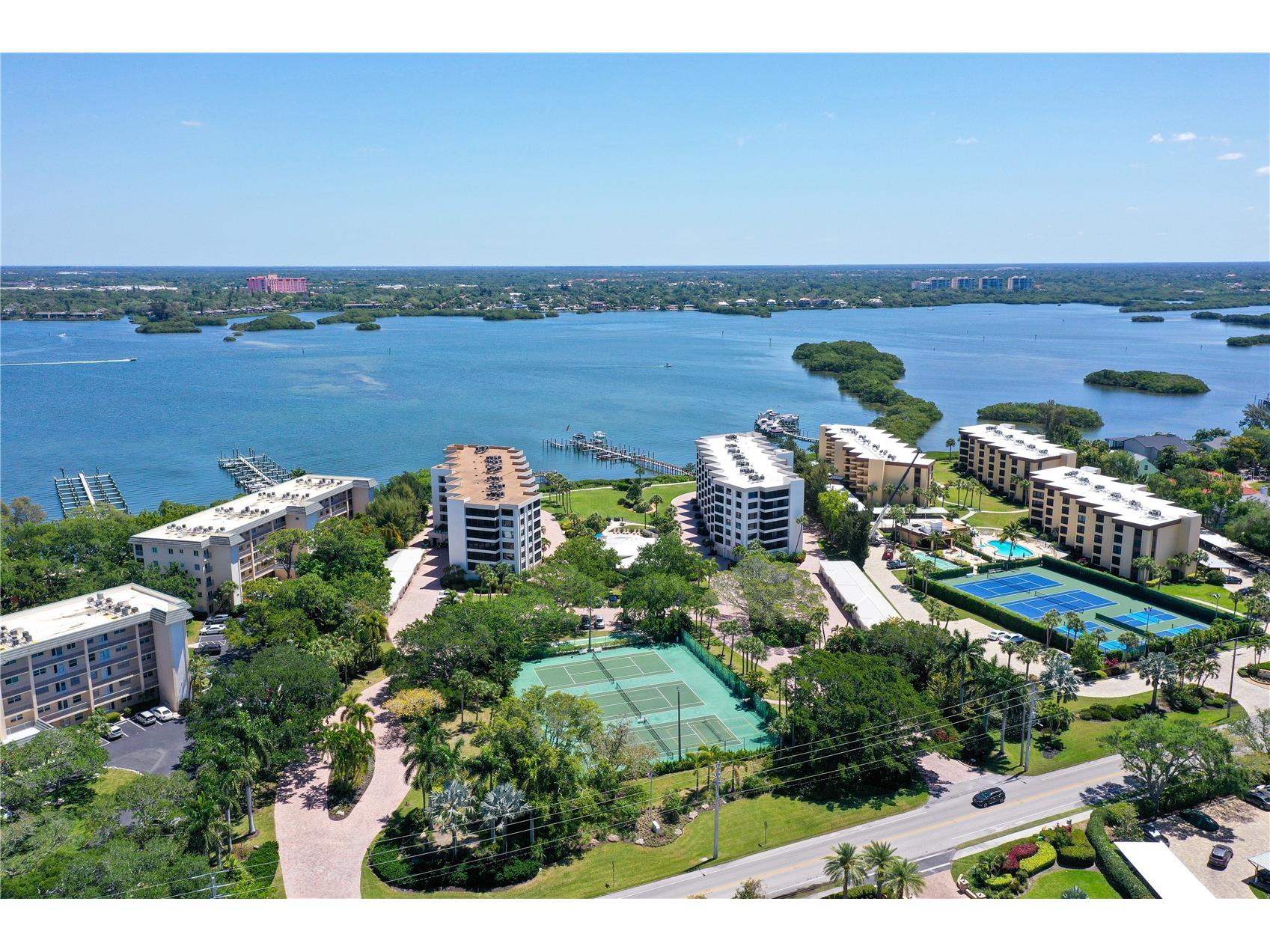 8735 Midnight Pass Road #105B Sarasota FL 34242 A4684402 image1