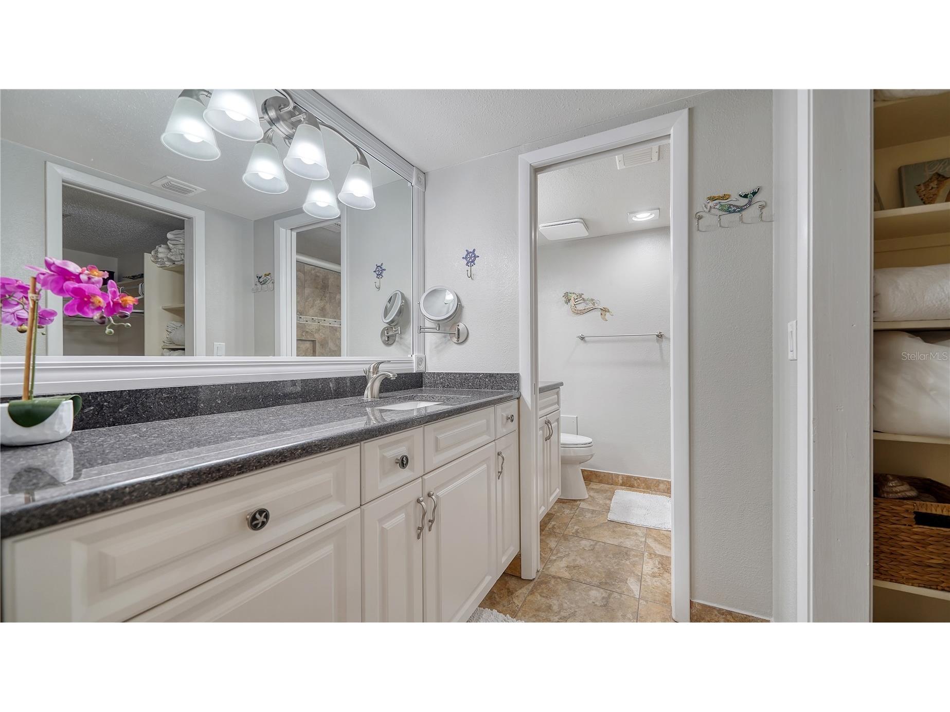 8735 Midnight Pass Road #105B Sarasota FL 34242 A4684402 image24