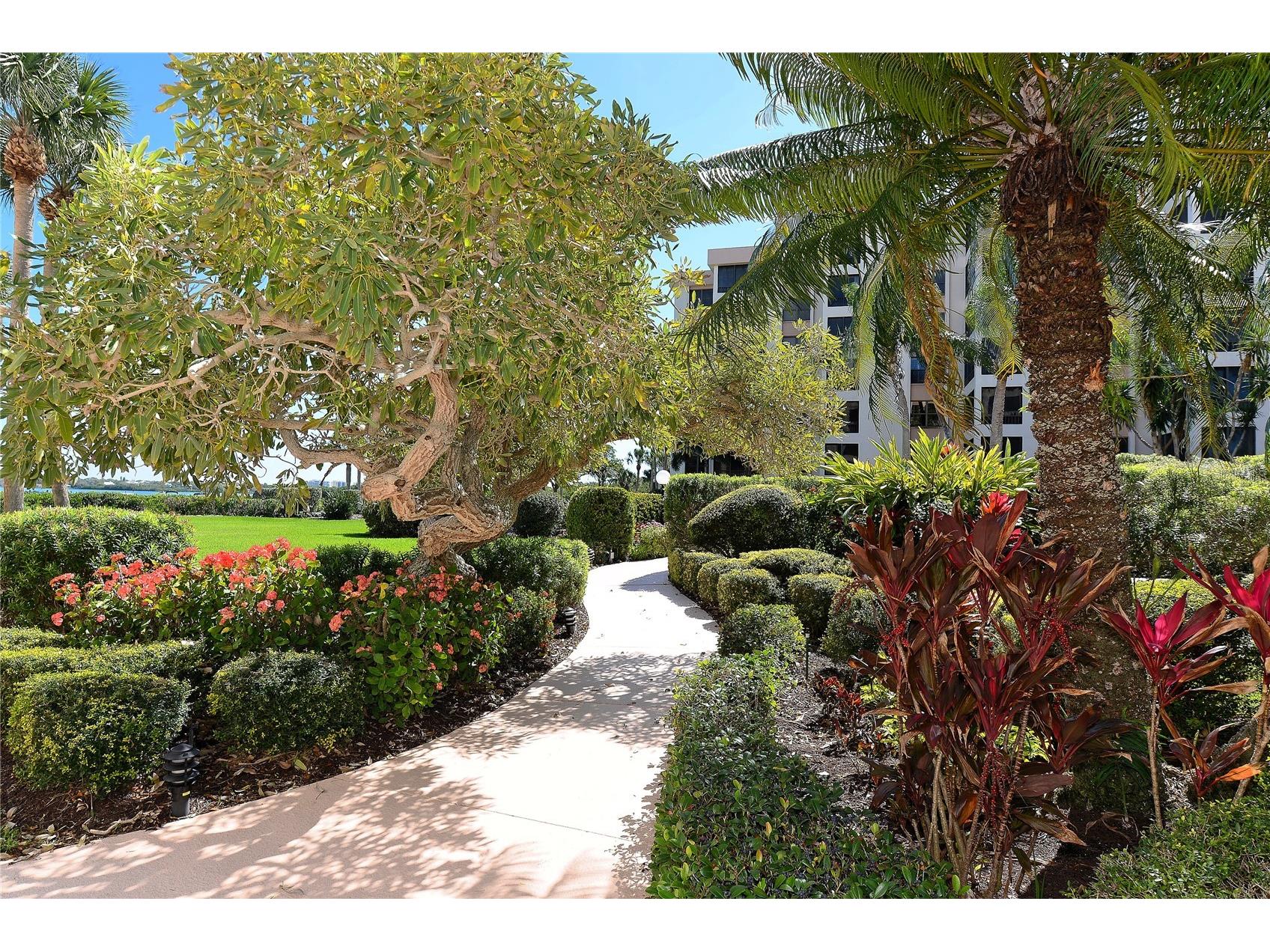 8735 Midnight Pass Road #105B Sarasota FL 34242 A4684402 image33