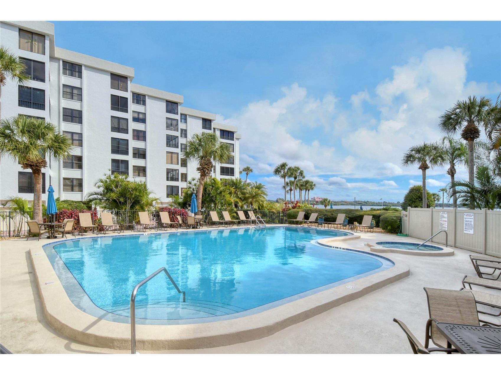 8735 Midnight Pass Road #105B Sarasota FL 34242 A4684402 image36
