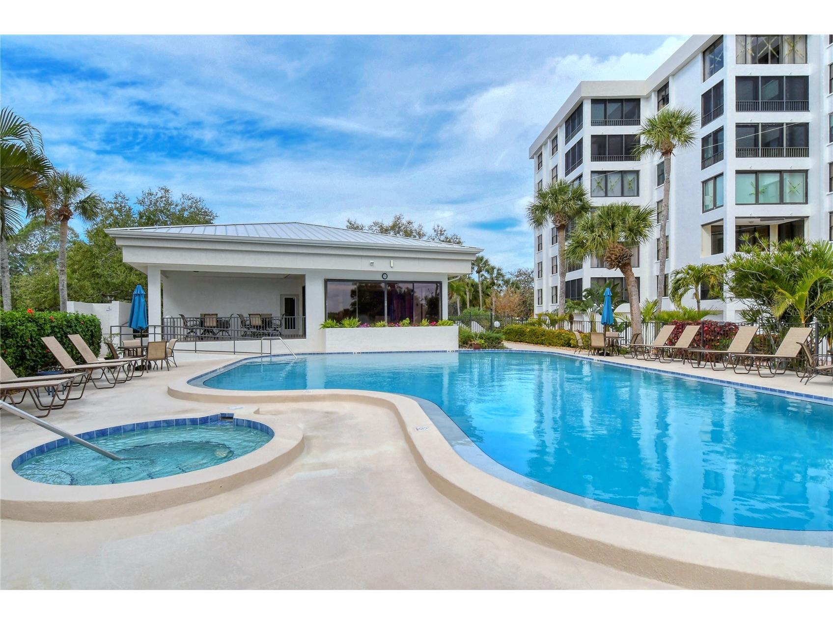 8735 Midnight Pass Road #105B Sarasota FL 34242 A4684402 image38