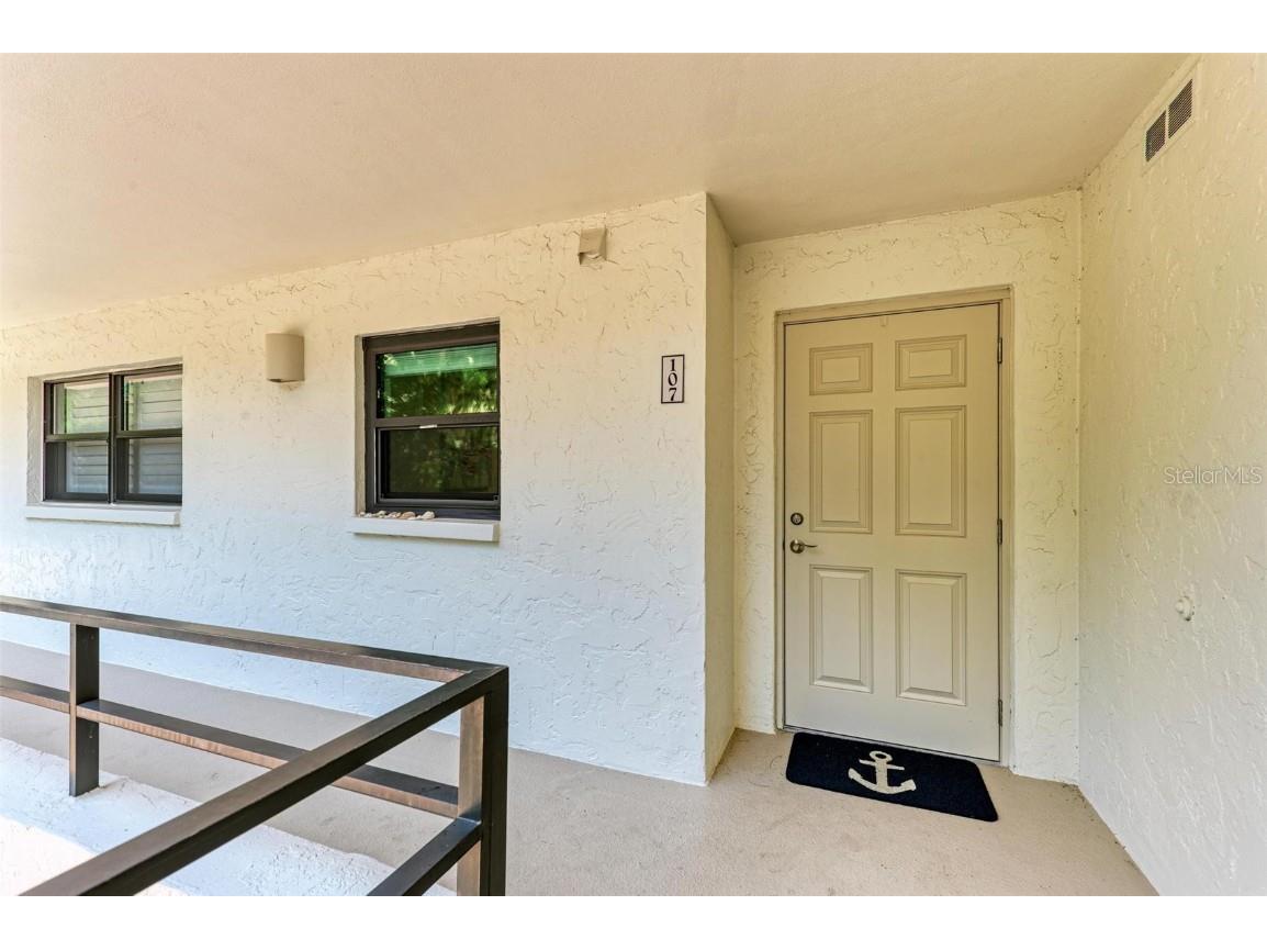 8735 Midnight Pass Road #107B Sarasota FL 34242 A4619765 image2