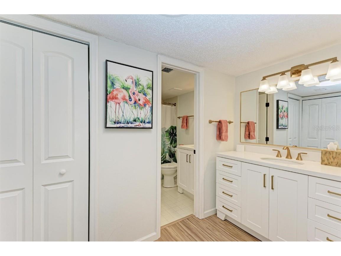 8735 Midnight Pass Road #107B Sarasota FL 34242 A4619765 image28