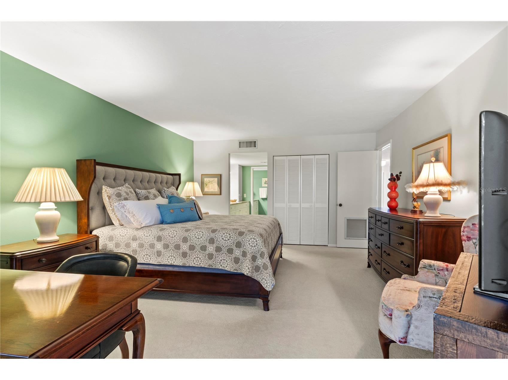 8735 Midnight Pass Road #301B Sarasota FL 34242 A4671343 image32