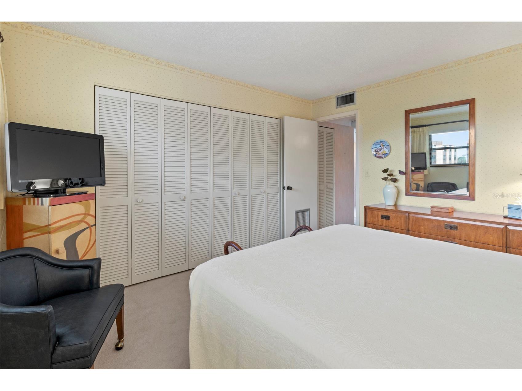 8735 Midnight Pass Road #301B Sarasota FL 34242 A4671343 image38