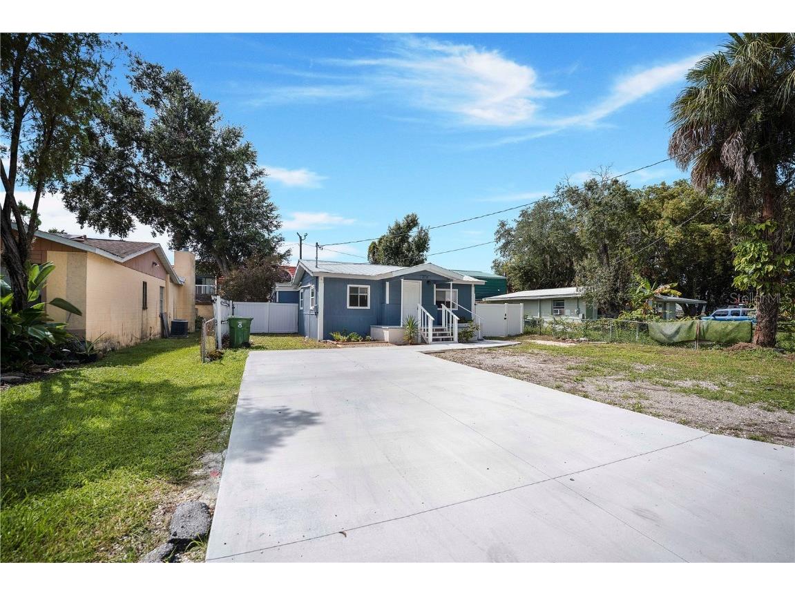 8738 N Tangerine Place Tampa FL 33617 TB8431972 image26