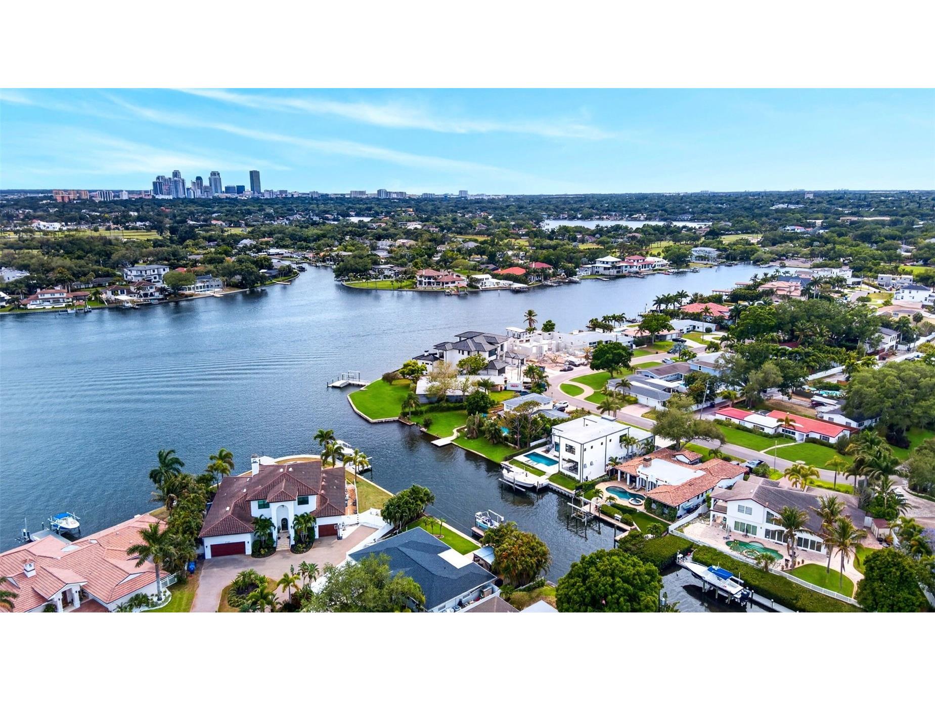 874 Placido Way NE Saint Petersburg FL 33704 TB8510443 image3