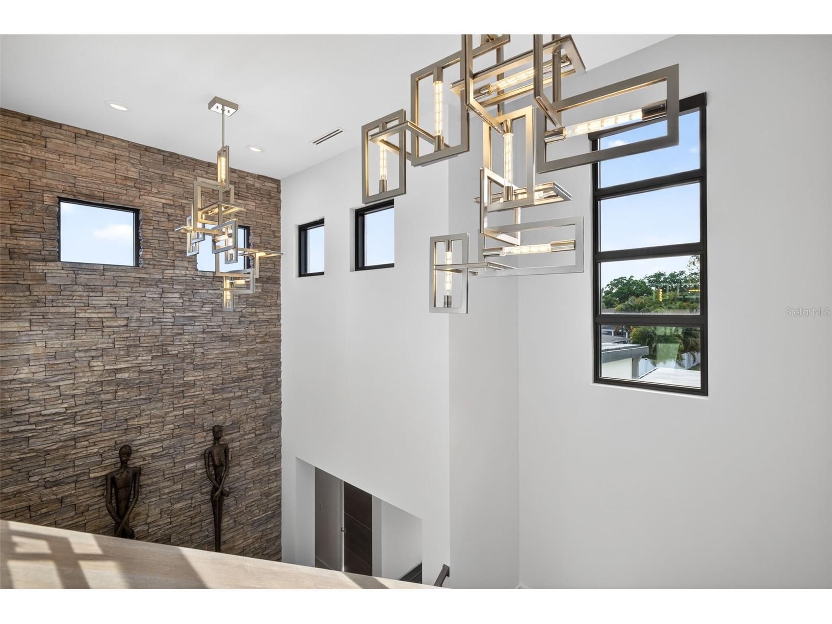 874 Placido Way NE Saint Petersburg FL 33704 TB8510443 image8